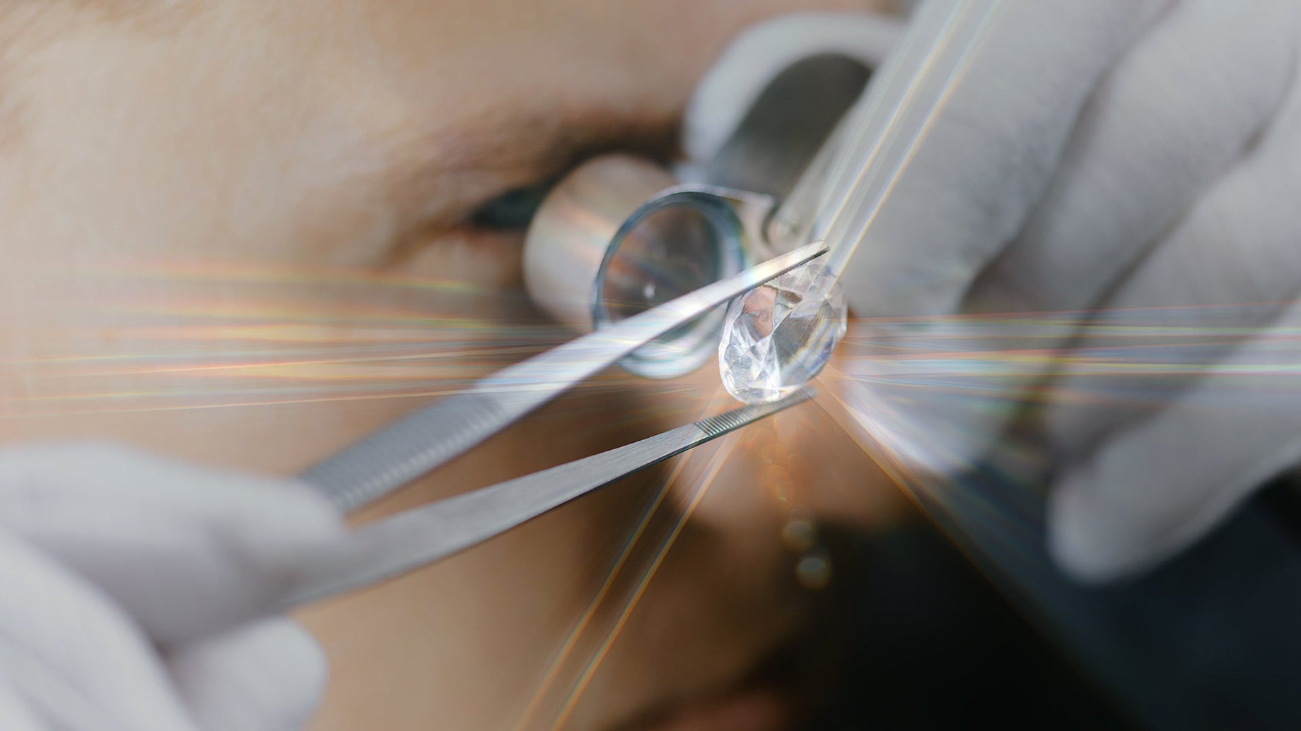 Most Customers Don’t Know This: All “Natural” Diamonds and Lab-Grown Diamonds Look IDENTICAL — Even Under a Loupe